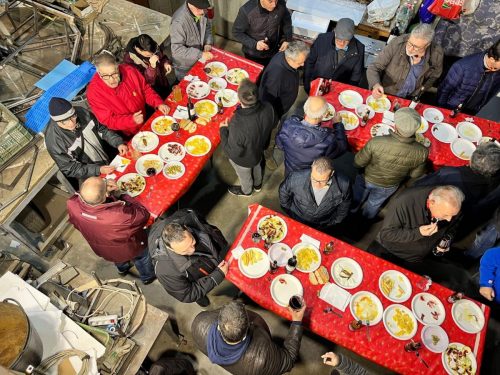 20251205_cena_pajarita_26c0059d-4cc5-4479-9cec-191abc9f35fd