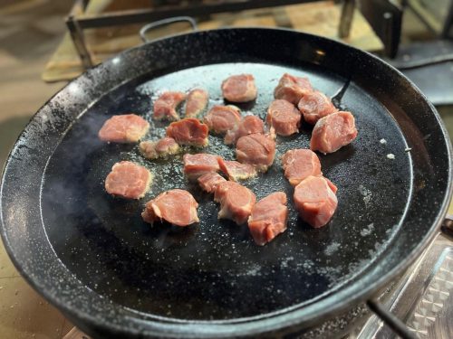 20251205_cena_pajarita_de2493ba-4f7a-4ed0-a4fd-6a7f27317a6c